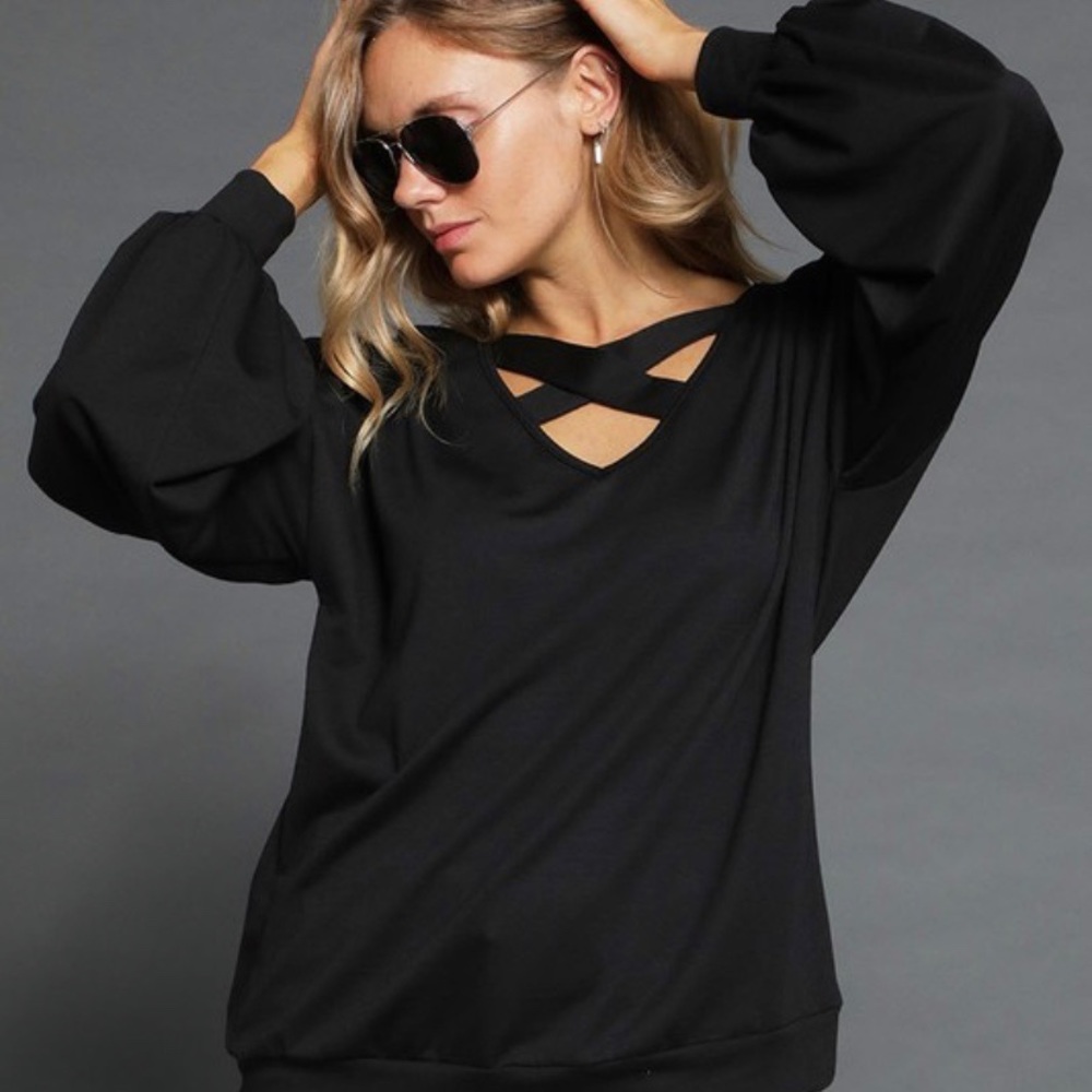 Ladies criss criss neck top